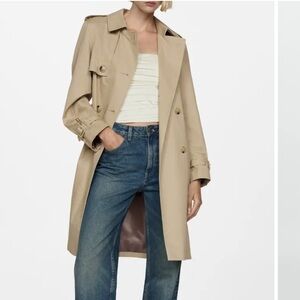 Mango Women’s Khaki Trenchcoat. Size Large
